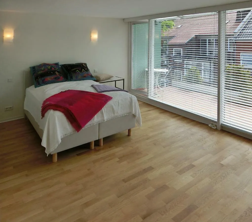 Modernes, Sonniges Appartement Im Herzen Von Duesseldorf 0*, Dusseldorf Germany
