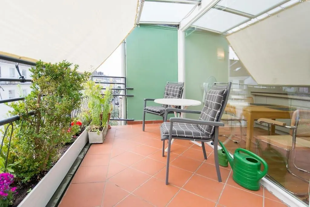 Modernes, Sonniges Appartement Im Herzen Von Duesseldorf Apartment Dusseldorf