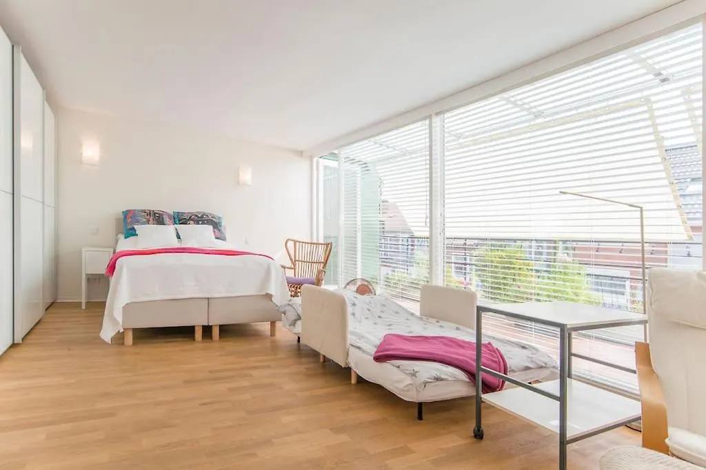 Modernes, Sonniges Appartement Im Herzen Von Duesseldorf Apartment